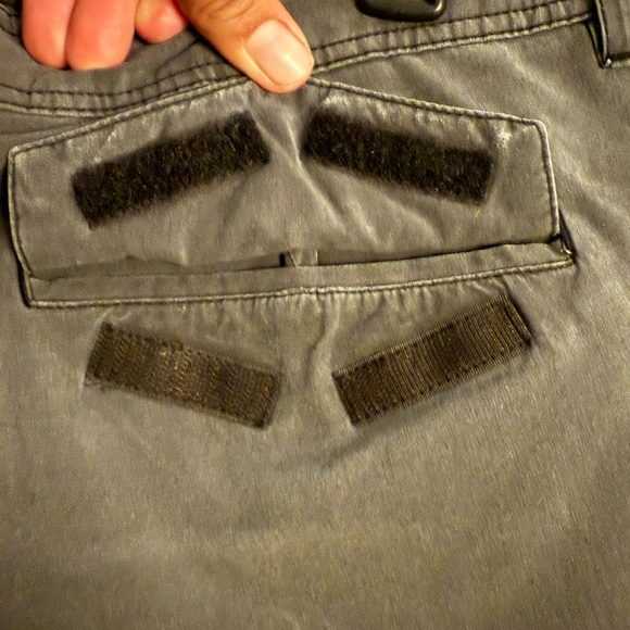 Vans Men's Charcoal Flat Front Shorts Waist Size 34 - Picture 4 of 9